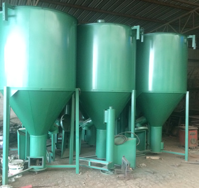 立式飼料混合攪拌機/保定新輝機械圖片|立式飼料混合攪拌機/保定新輝機械產(chǎn)品圖片由保定新輝機械設(shè)備制造公司生產(chǎn)提供-